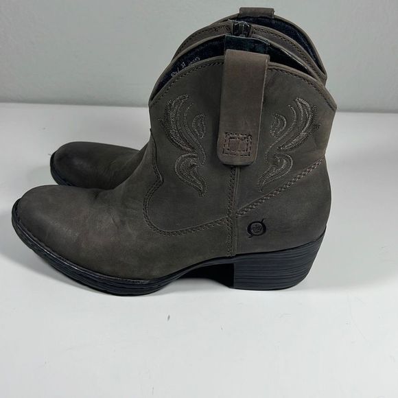 Born Womens Embroidered Leather Western Booties Boots Side Zip Gray Size 6.5 - Picture 3 of 9